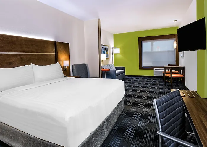 Hotel Express & Austin - Area By Ihg