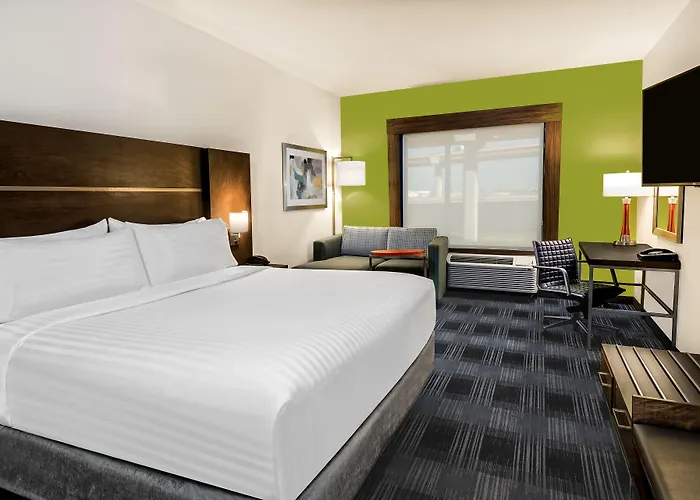 Express & Austin - Area By Ihg Hotel