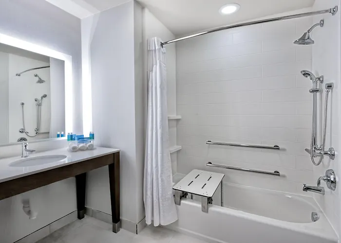 Hotel Express & Austin - Area By Ihg