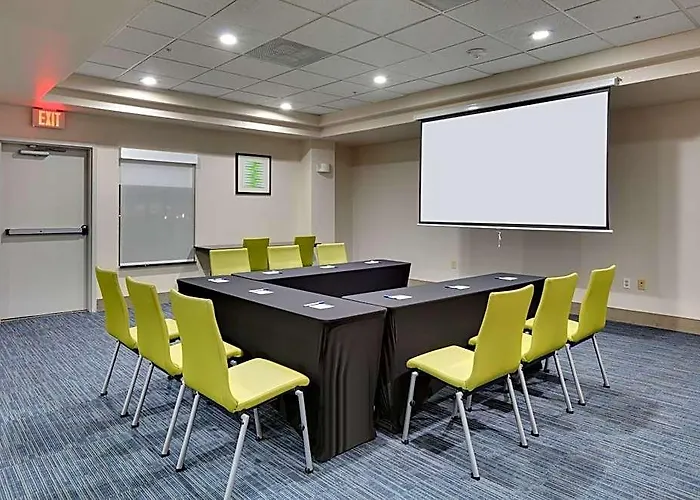 Hotel Express & Austin - Area By Ihg