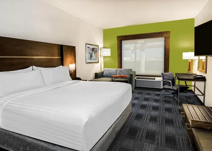 Hotel Express & Austin - Area By Ihg