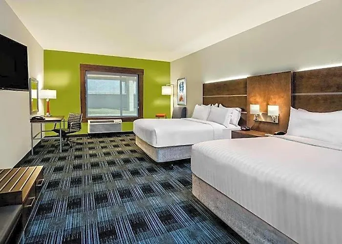 Express & Austin - Area By Ihg Hotel