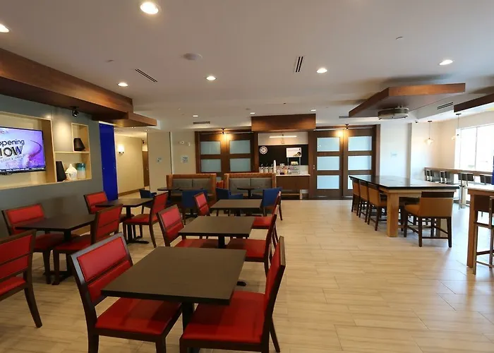 Hotel Express & Austin - Area By Ihg